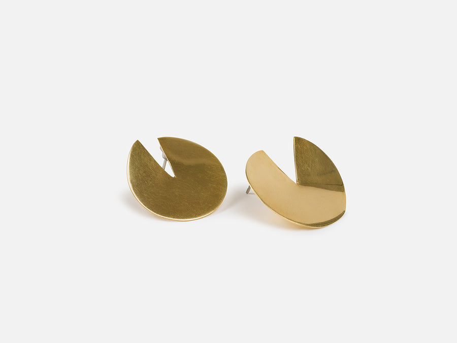 Round Earrings with Slit // Gold