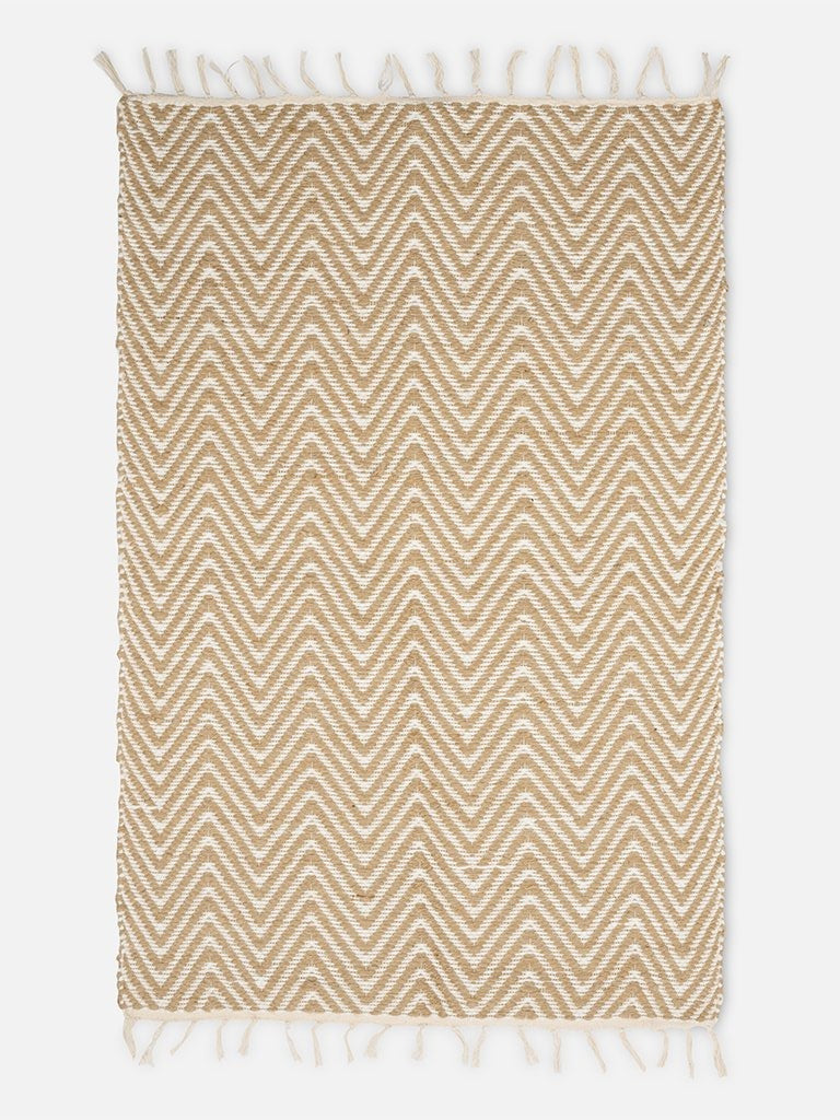 Small Carpet with Zigzag Pattern // Beige-White