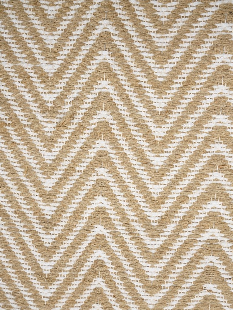 Small Carpet with Zigzag Pattern // Beige-White